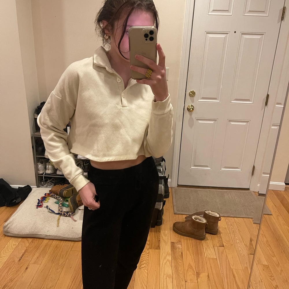 Bershka Cropped Sweatshirt
